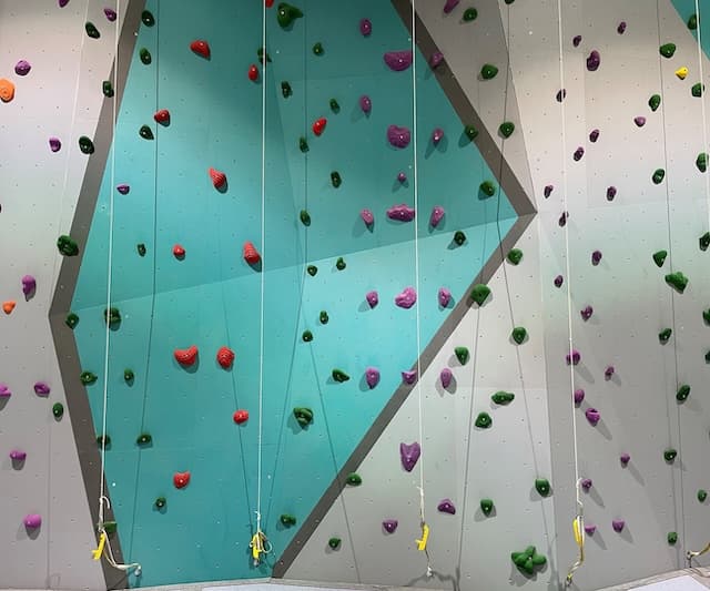 Climbing Center Image